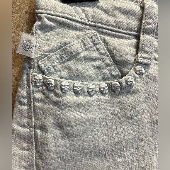 Rock & Republic denim short with skullhead design - Picture 2 of 4